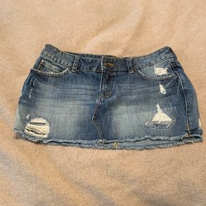 3/$10 🤑 Garage Jean Skirt